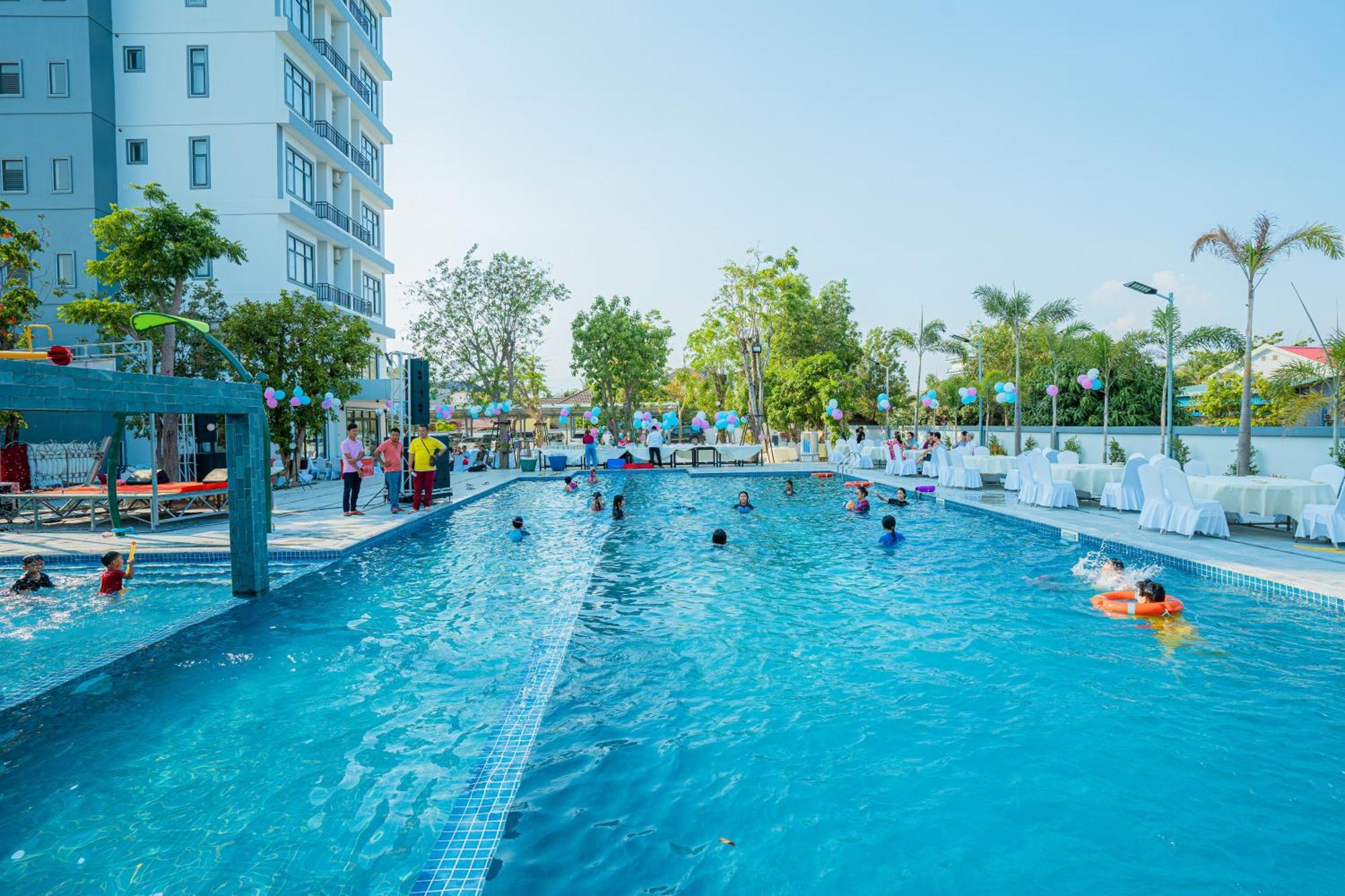 Romano Hotel Kampot Exterior photo